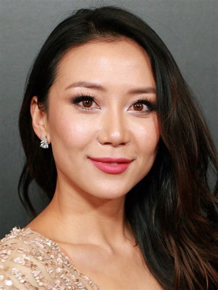  Angela Zhou