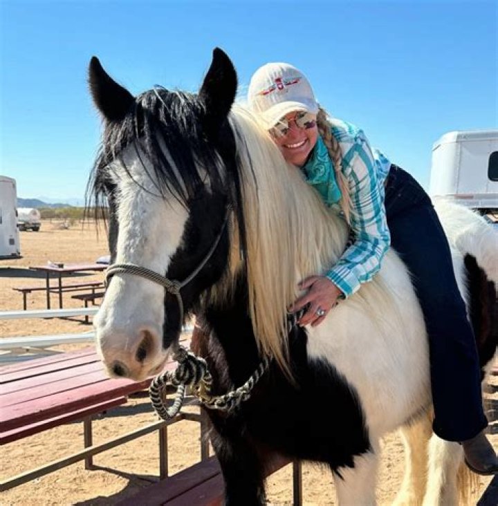 
Check Out Erica’s Fascinating Look As She Shares New Post 