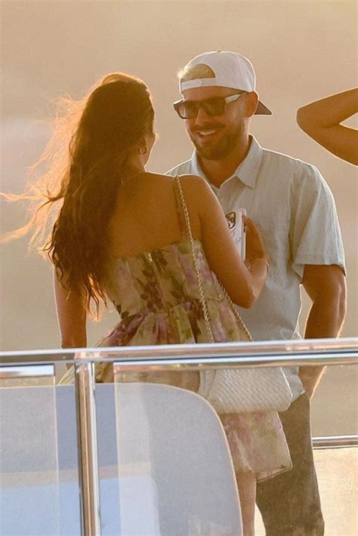 
China Navana: Anthony Elanga Girlfriend Cozies Up During The Vacation 