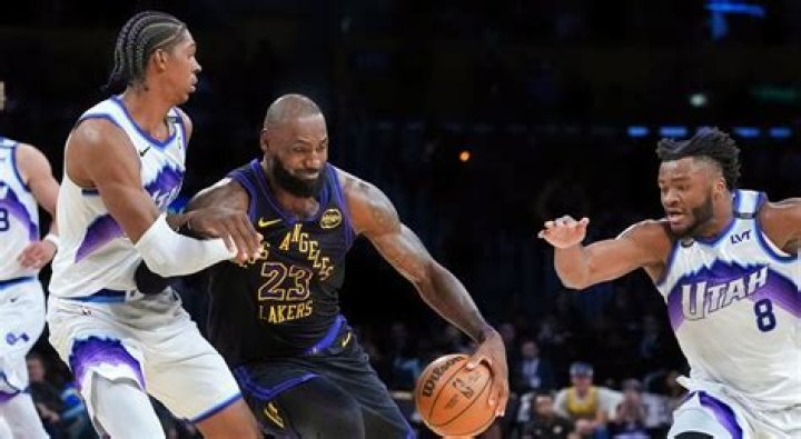 
LeBron James does crown gesture after scoring from the logo in Los Angeles Lakers vs Utah Jazz: Watch 