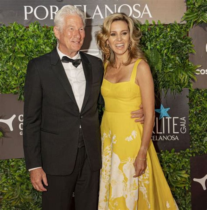 
Yermin Mercedes has been Married to his wife Alejandra Mercedes since 2020 